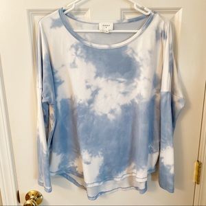 Everly tie dye sweatshirt size M